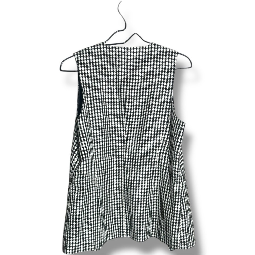 Sincerely Jules Black and Cream Houndstooth Open Patterned Vest - Picture 15 of 16